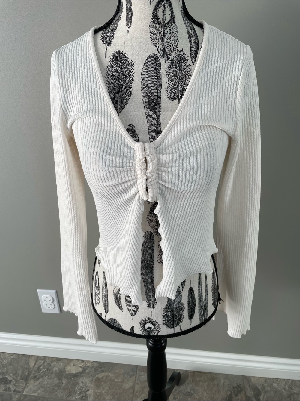 H&M Cream Ribbed Long-Sleeve Ruched Front Top